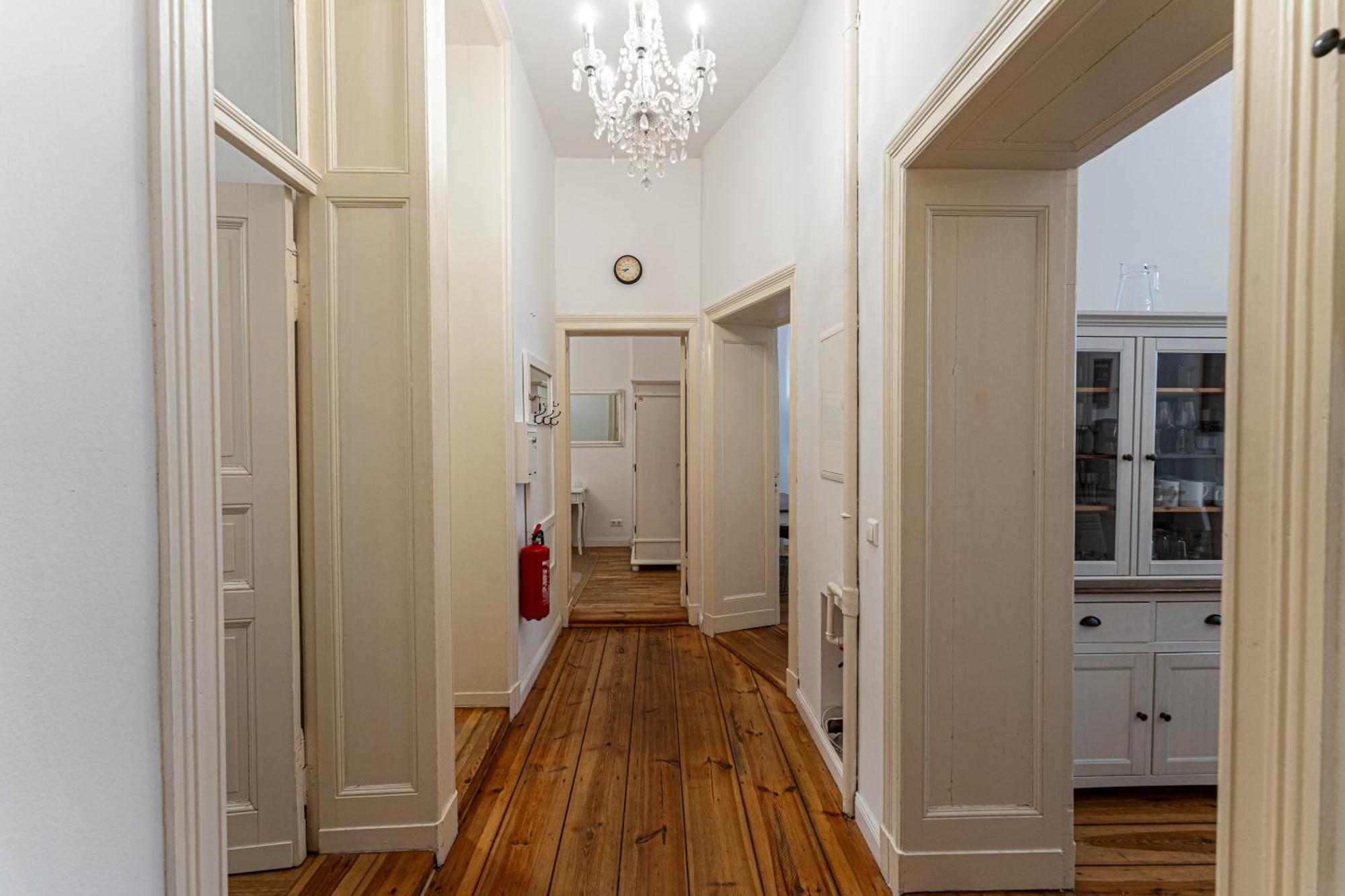 Be In Zentral Und Ruhig Fuer Familien Und Geschaeftsreisende In Schoeneberg Apartamento